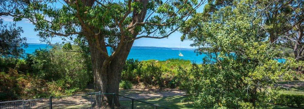  Jervis Bay Realty Holidays: The Art Cottage Jervis Bay accommodation in Vincentia