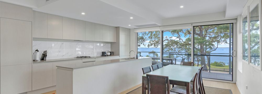  Jervis Bay Realty Holidays: The Beach Apartment Jervis Bay accommodation in Huskisson