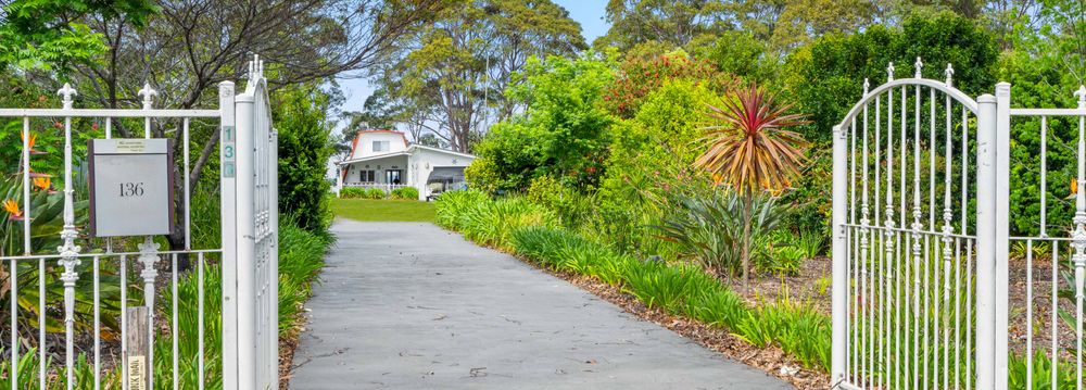  Jervis Bay Realty Holidays: Jado on the Lake, Jervis Bay Jervis Bay accommodation in Saint Georges Basin