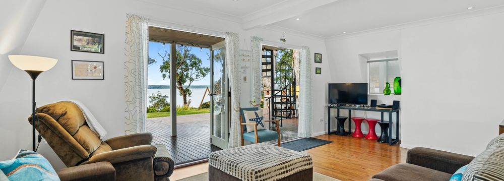  Jervis Bay Realty Holidays: Jado on the Lake, Jervis Bay Jervis Bay accommodation in Saint Georges Basin