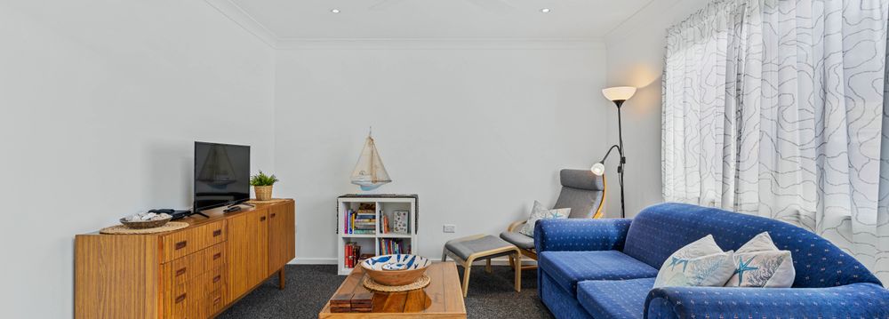  Jervis Bay Realty Holidays: Jado on the Lake- House Jervis Bay accommodation in Saint Georges Basin