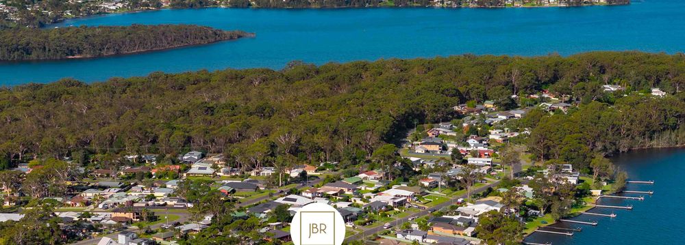  Jervis Bay Realty Holidays: The Waters Edge Jervis Bay accommodation in Basin View