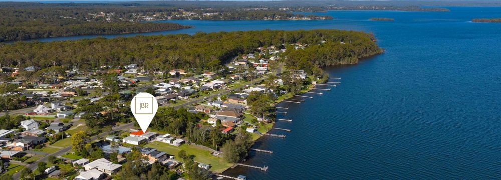  Jervis Bay Realty Holidays: The Waters Edge Jervis Bay accommodation in Basin View