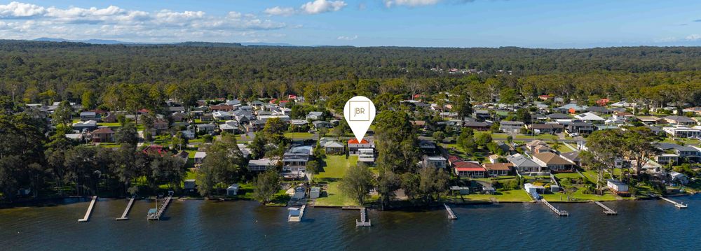  Jervis Bay Realty Holidays: The Waters Edge Jervis Bay accommodation in Basin View