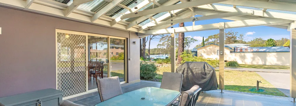  Jervis Bay Realty Holidays: Deep Water Paradise-130m to Huskisson boat ramp Jervis Bay accommodation in Woollamia