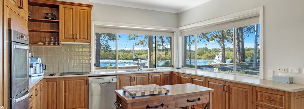  Jervis Bay Realty Holidays: Deep Water Paradise-130m to Huskisson boat ramp Jervis Bay accommodation in Woollamia
