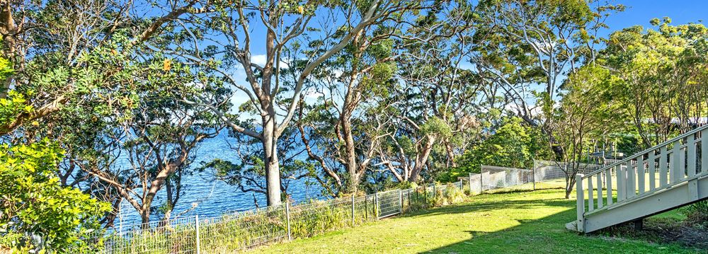  Jervis Bay Realty Holidays: Palm Beach Waterfront Retreat Jervis Bay accommodation in Sanctuary Point
