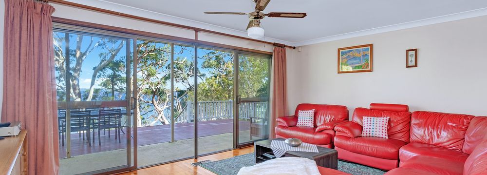  Jervis Bay Realty Holidays: Palm Beach Waterfront Retreat Jervis Bay accommodation in Sanctuary Point