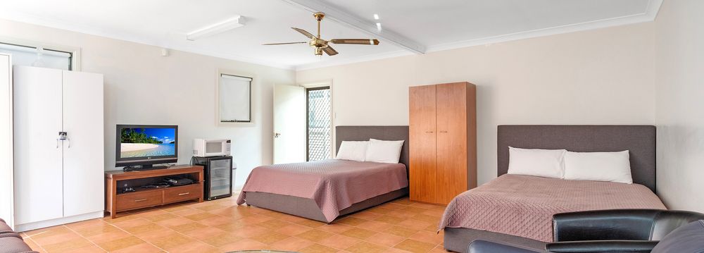  Jervis Bay Realty Holidays: Palm Beach Waterfront Retreat Jervis Bay accommodation in Sanctuary Point