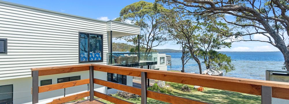  Jervis Bay Realty Holidays: Waterfront Fishermans Cottage Jervis Bay accommodation in Erowal Bay