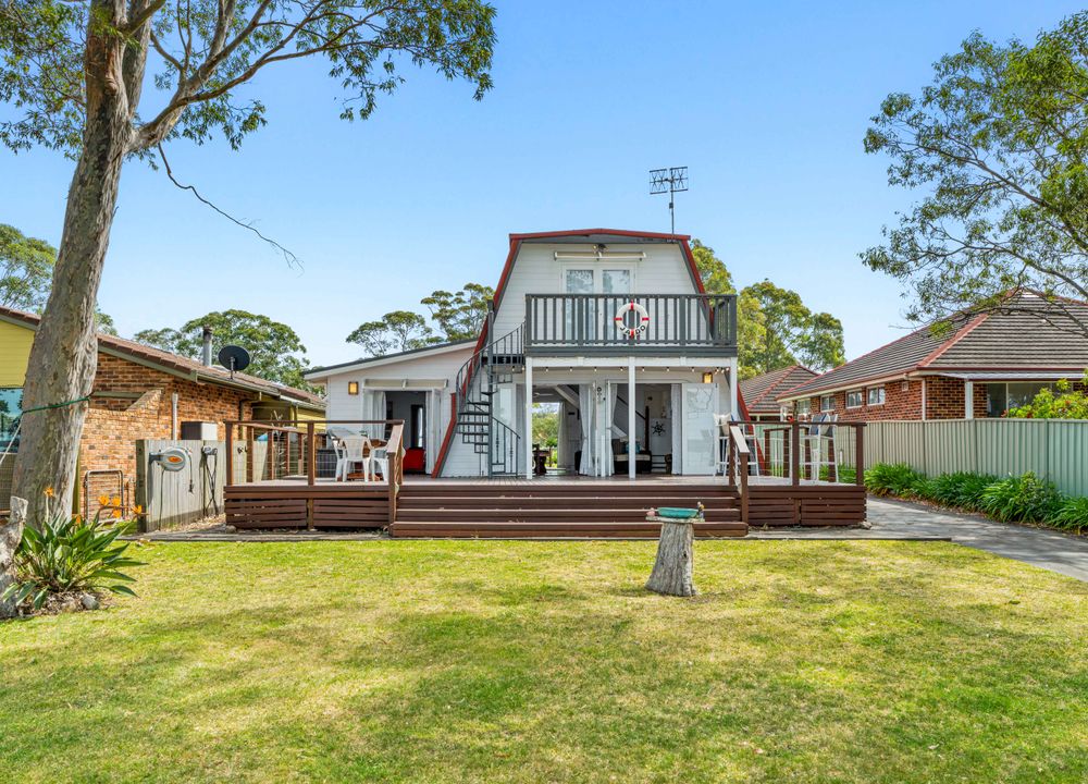  Jervis Bay Realty Holidays: Jado on the Lake, Jervis Bay Jervis Bay accommodation in Saint Georges Basin
