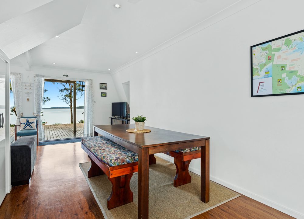  Jervis Bay Realty Holidays: Jado on the Lake- House Jervis Bay accommodation in Saint Georges Basin