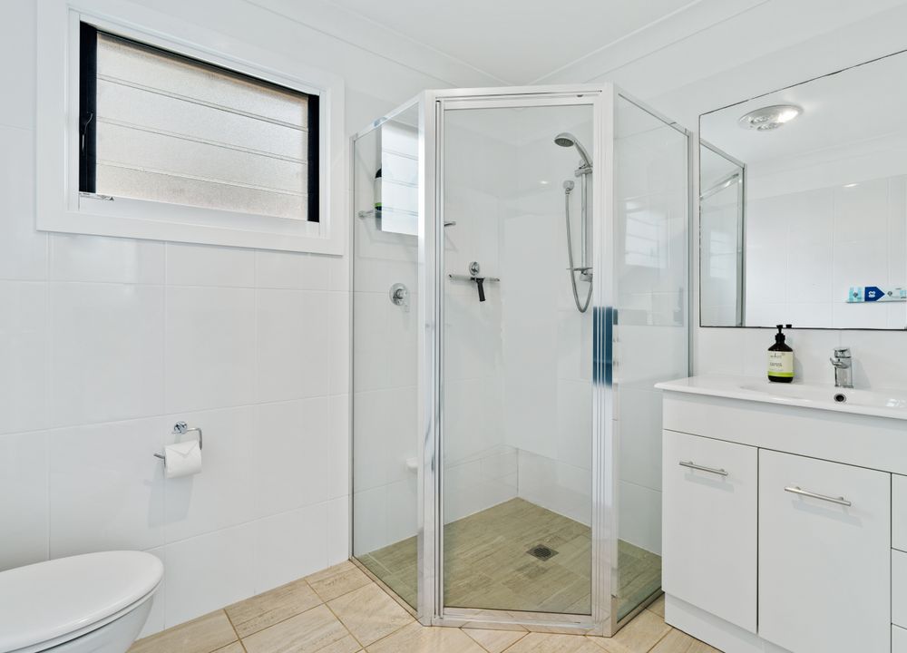  Jervis Bay Realty Holidays: Jado on the Lake- House Jervis Bay accommodation in Saint Georges Basin