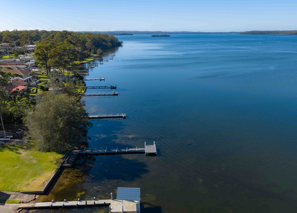  Jervis Bay Realty Holidays: The Waters Edge Jervis Bay accommodation in Basin View