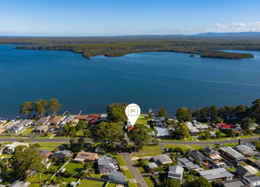  Jervis Bay Realty Holidays: The Waters Edge Jervis Bay accommodation in Basin View