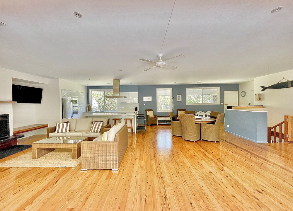  Jervis Bay Realty Holidays: Blenheim Beach Blue Jervis Bay accommodation in Vincentia