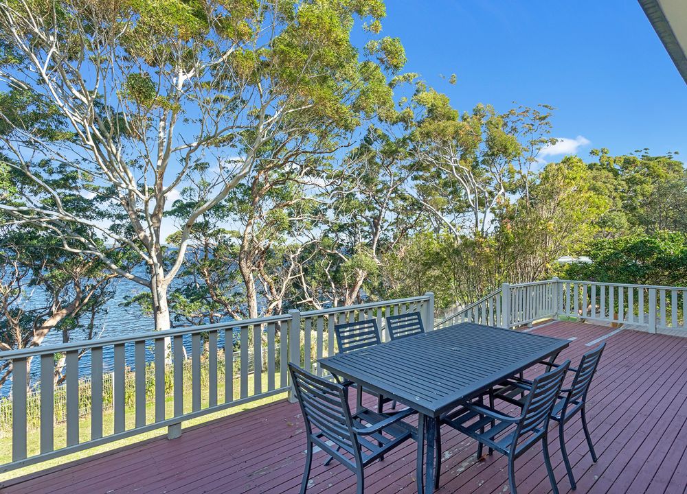  Jervis Bay Realty Holidays: Palm Beach Waterfront Retreat Jervis Bay accommodation in Sanctuary Point