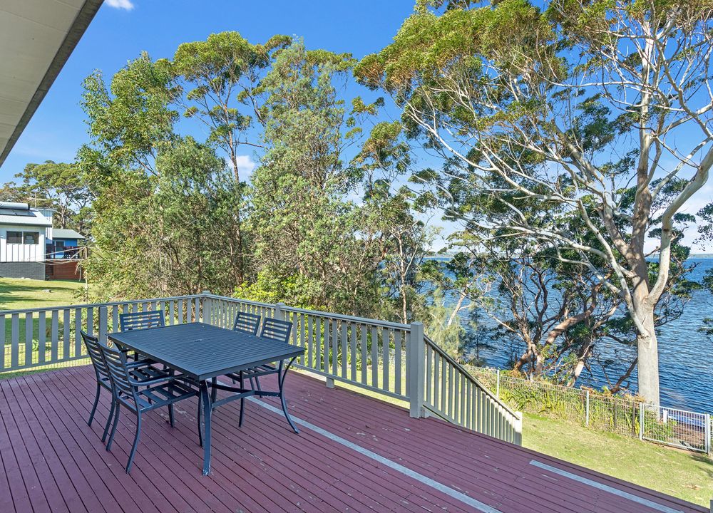  Jervis Bay Realty Holidays: Palm Beach Waterfront Retreat Jervis Bay accommodation in Sanctuary Point