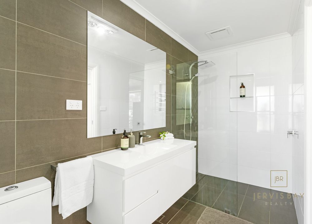  Jervis Bay Realty Holidays: Kookaburra Rest Jervis Bay accommodation in Vincentia