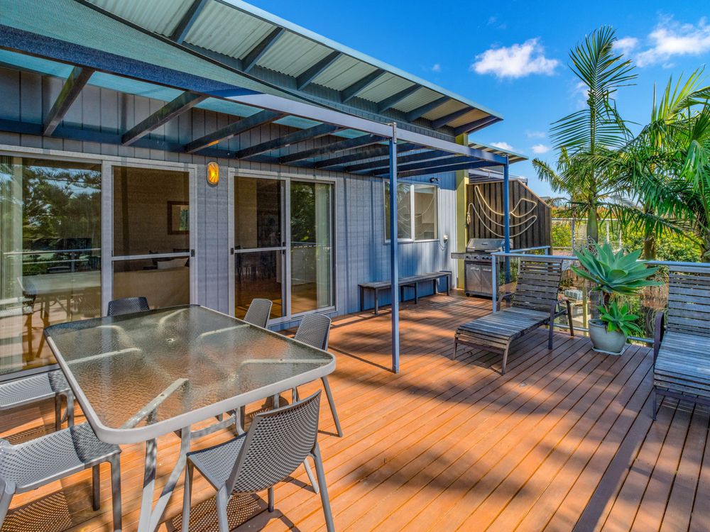 upper deck off kitchen and loungeroom