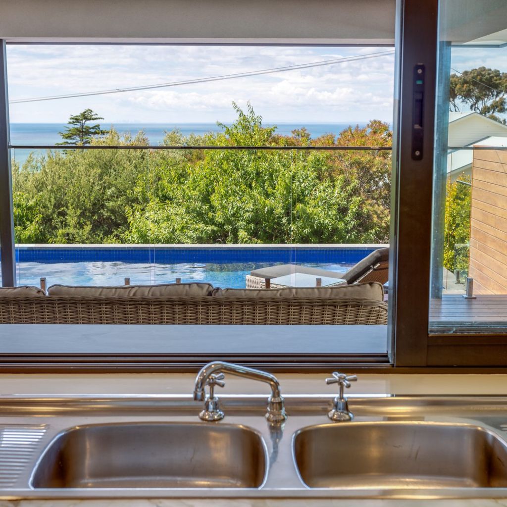 POOLSIDE GETAWAY - DROMANA