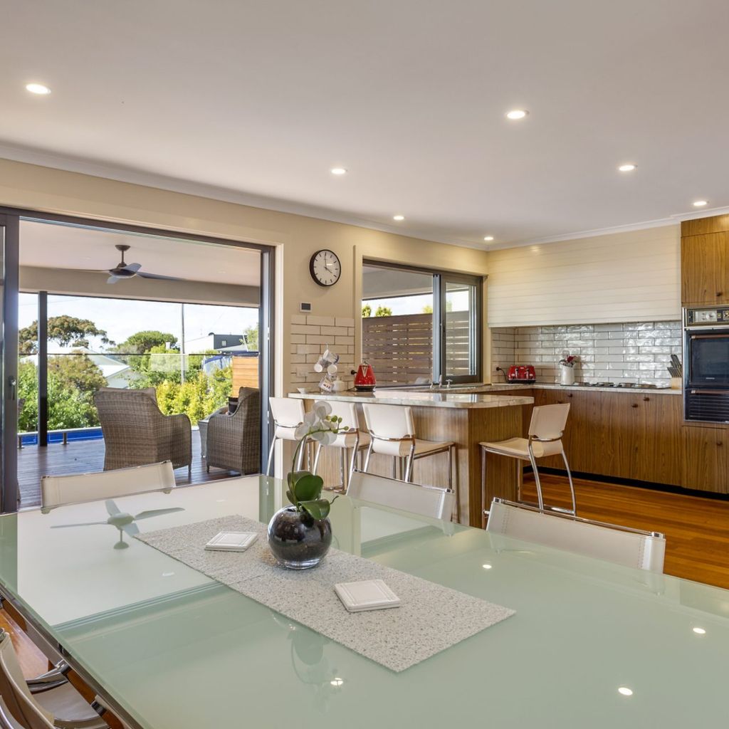 POOLSIDE GETAWAY - DROMANA
