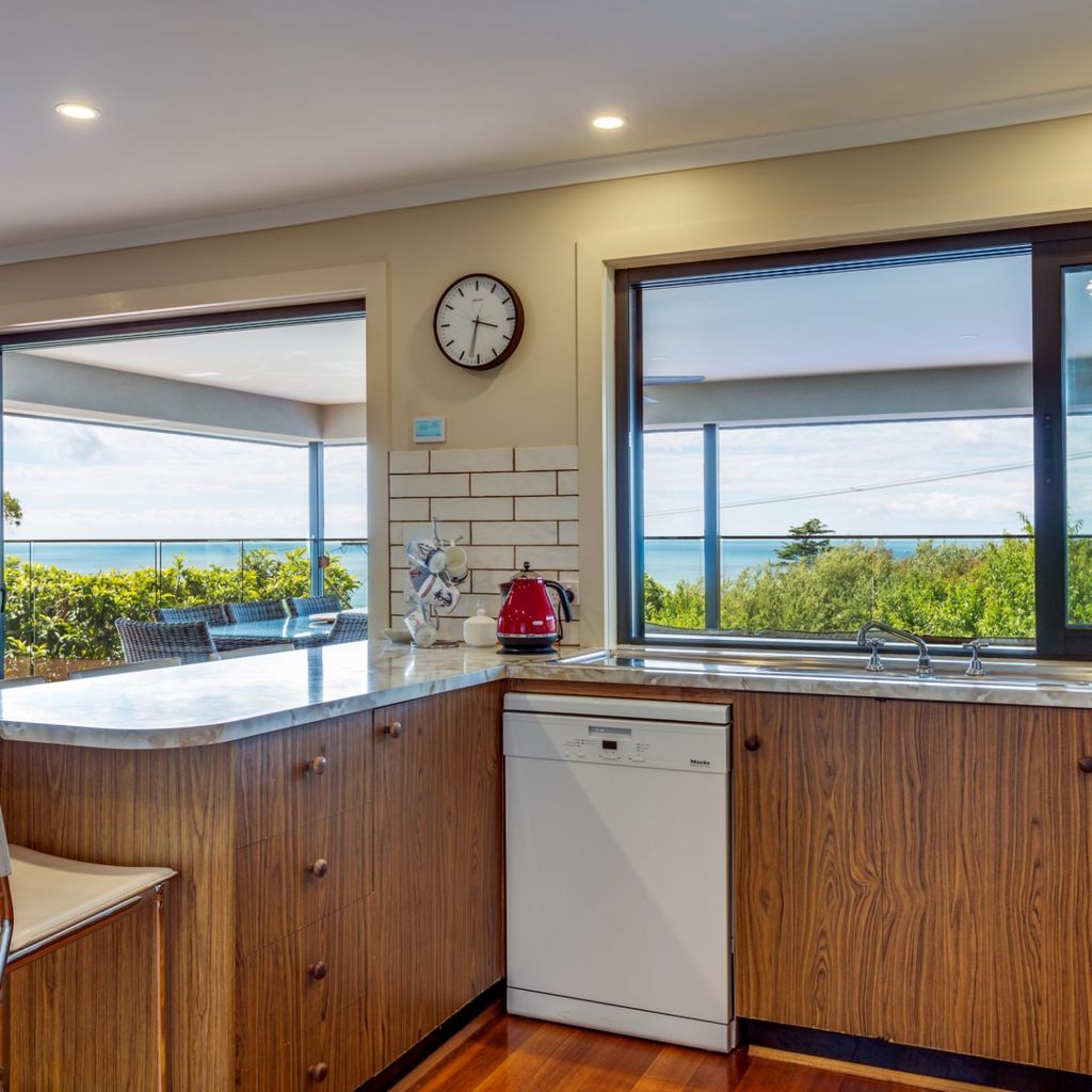 POOLSIDE GETAWAY - DROMANA