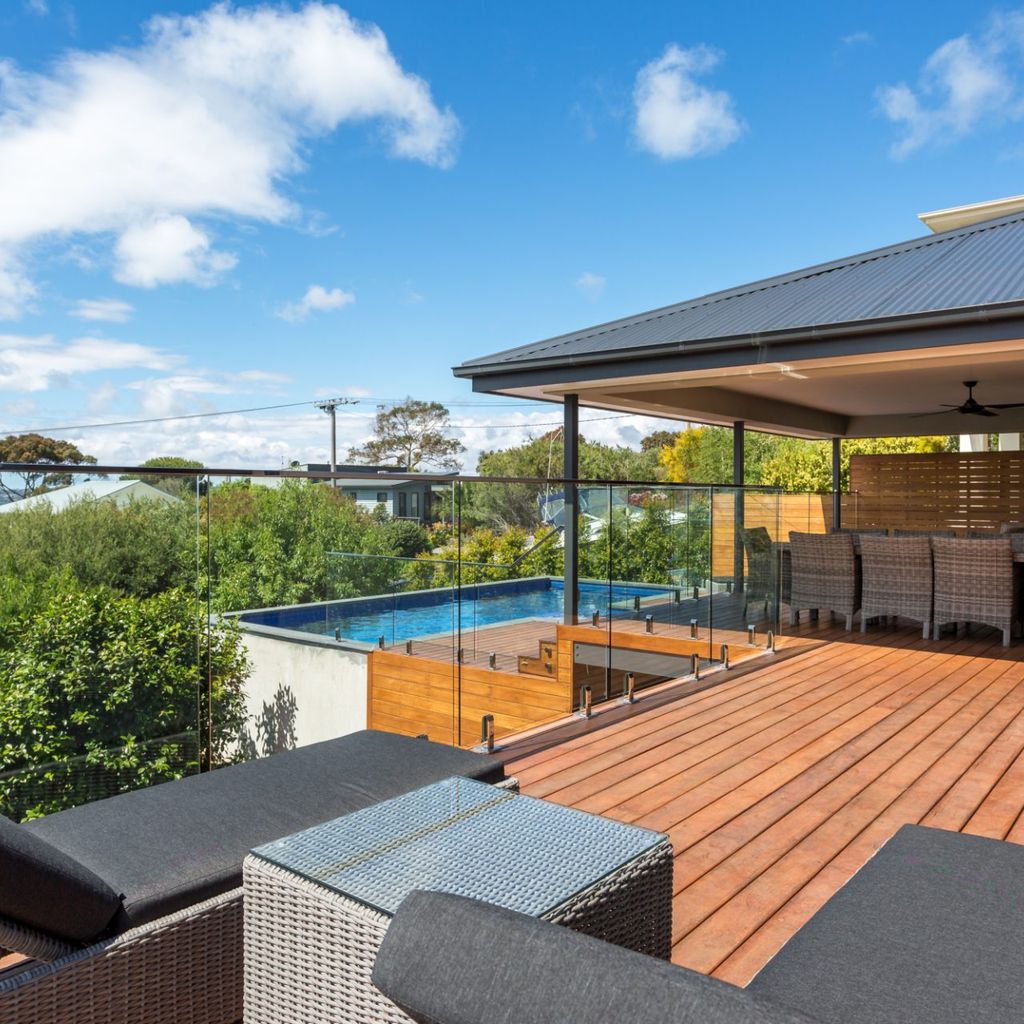 POOLSIDE GETAWAY - DROMANA