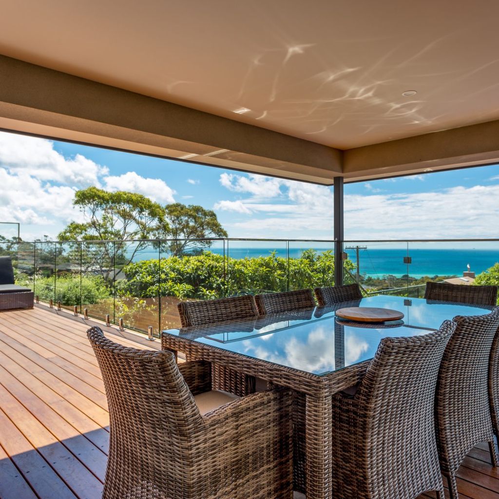 POOLSIDE GETAWAY - DROMANA