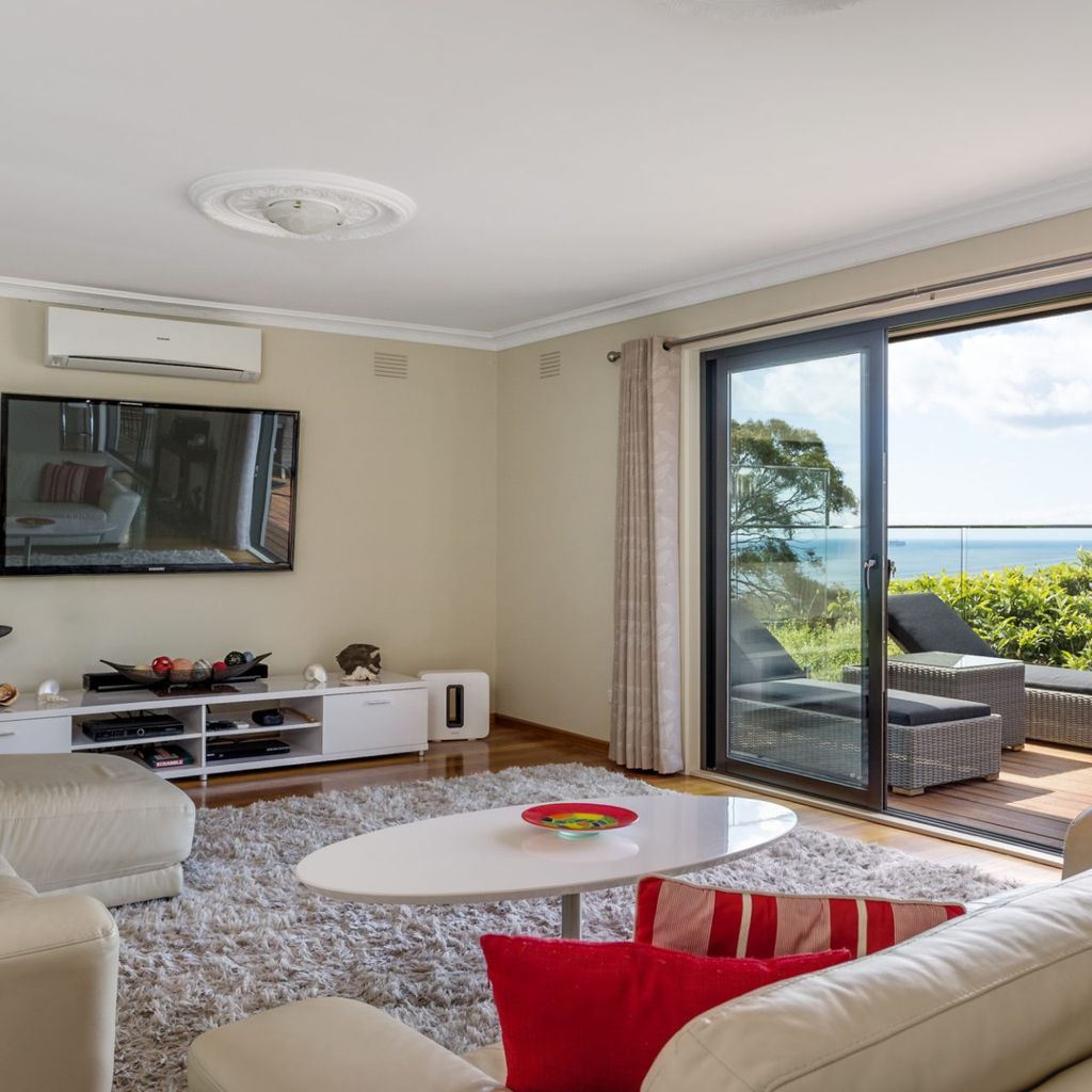 POOLSIDE GETAWAY - DROMANA