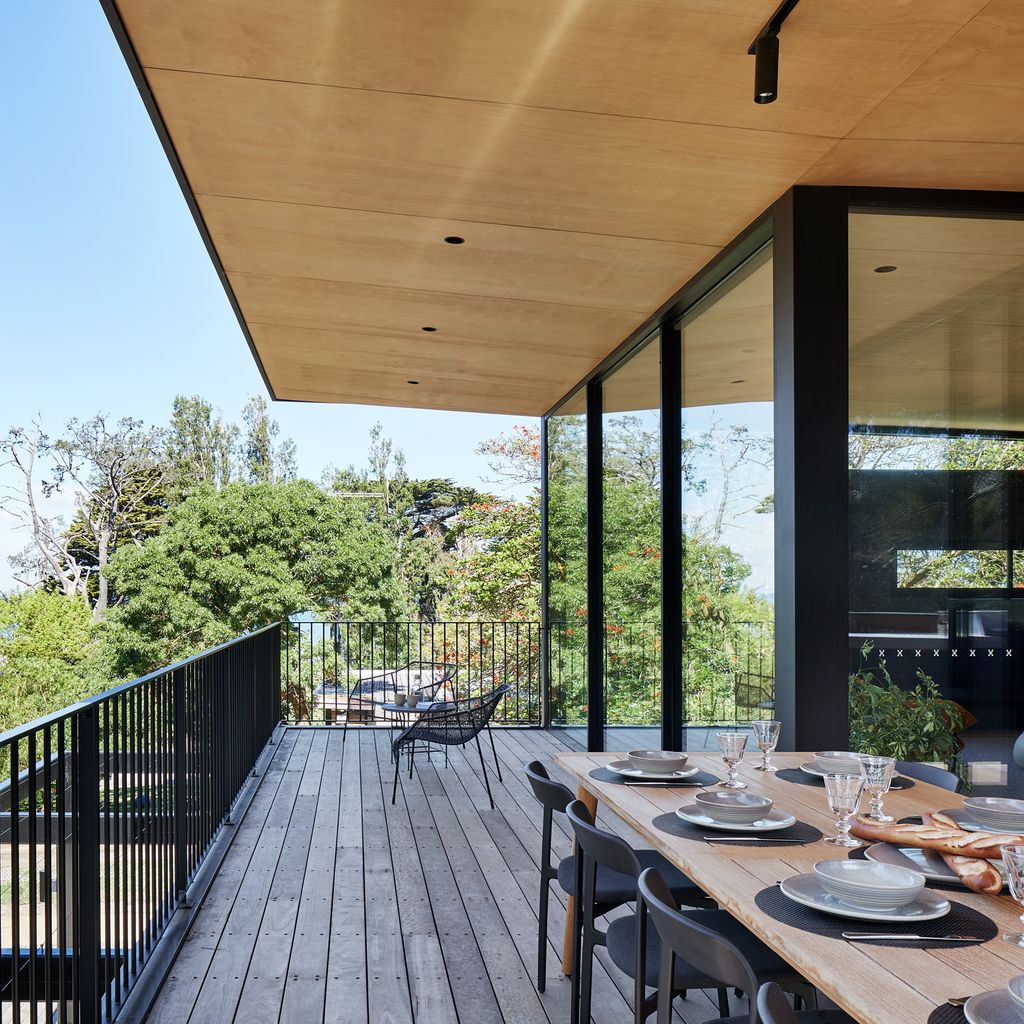 ATLAS RETREAT - SHOREHAM