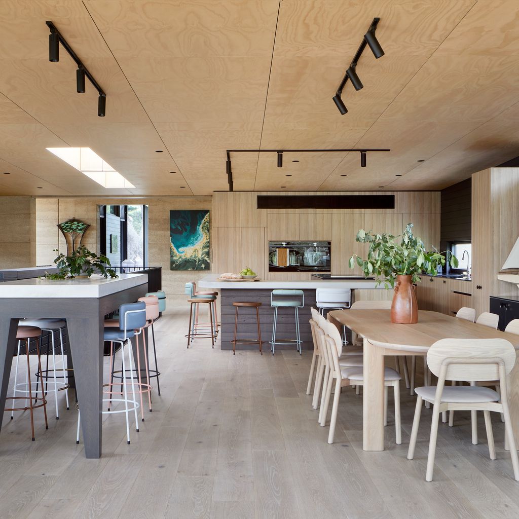 ATLAS RETREAT - SHOREHAM