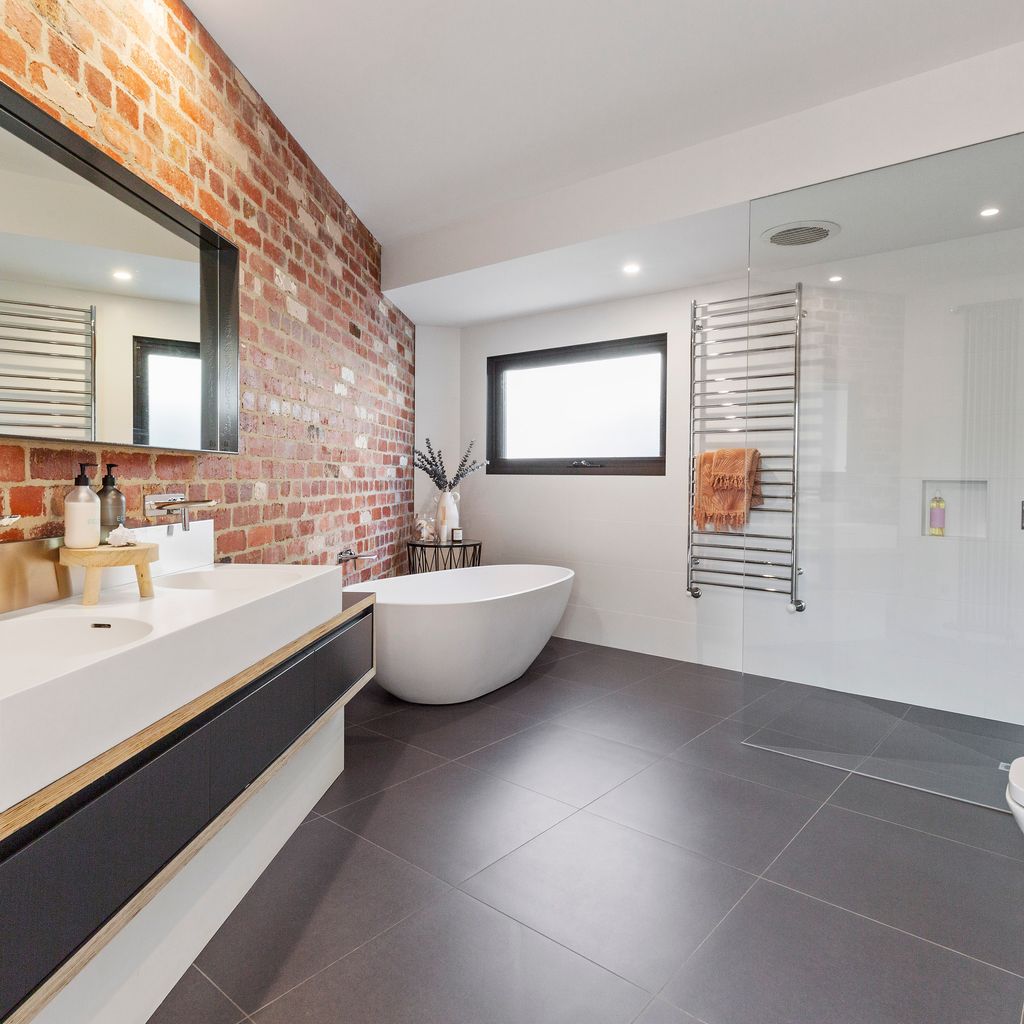 THE LOFT HOUSE