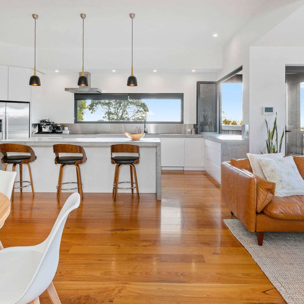 THE LOFT HOUSE