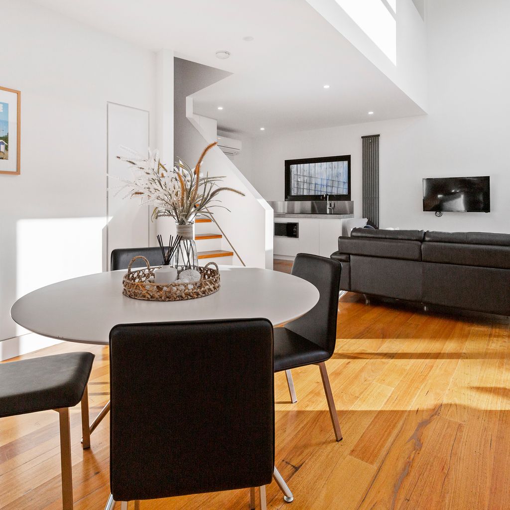 THE LOFT HOUSE