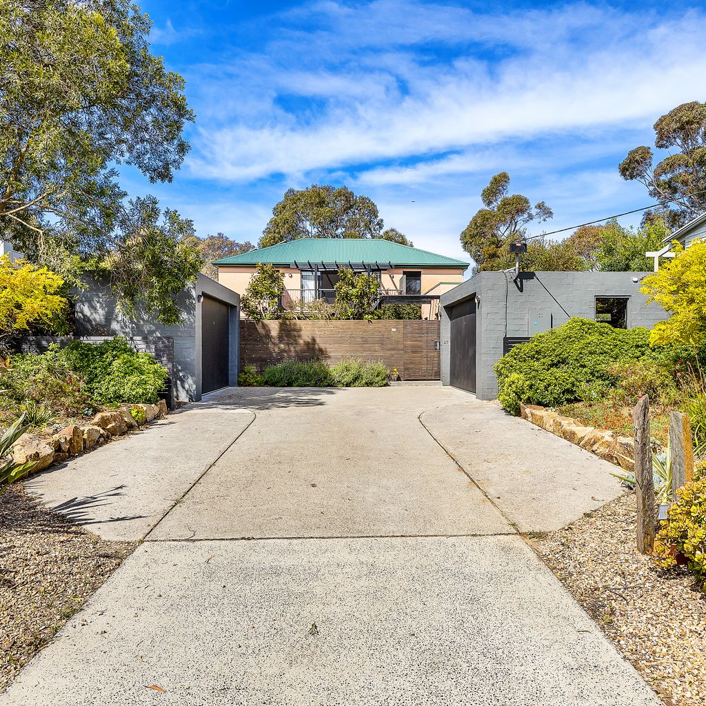 Secluded Luxury on Tower Hill