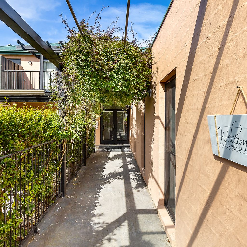 Secluded Luxury on Tower Hill