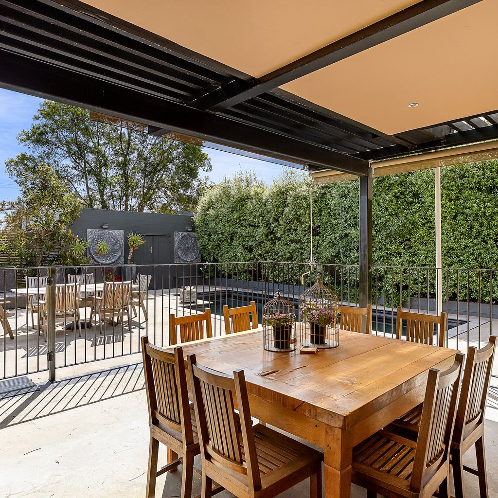 Secluded Luxury on Tower Hill