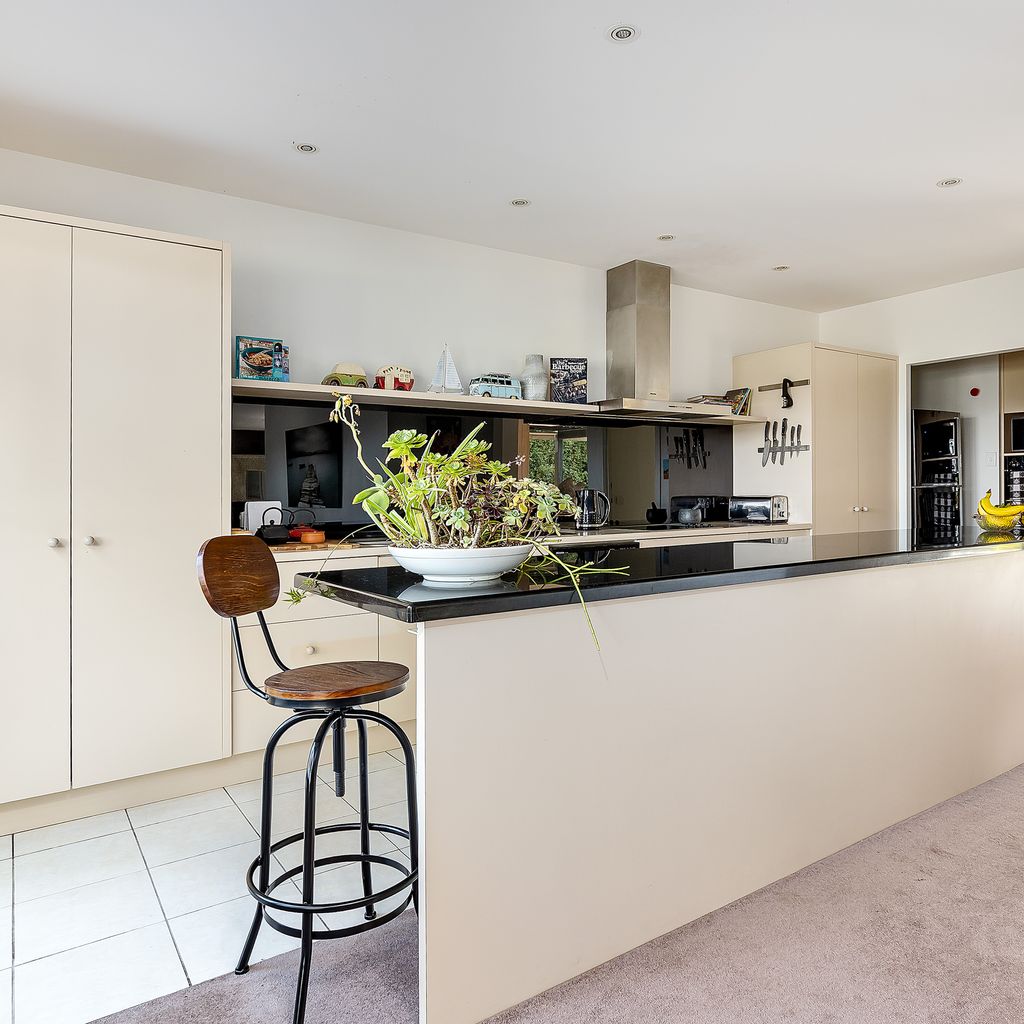 Secluded Luxury on Tower Hill