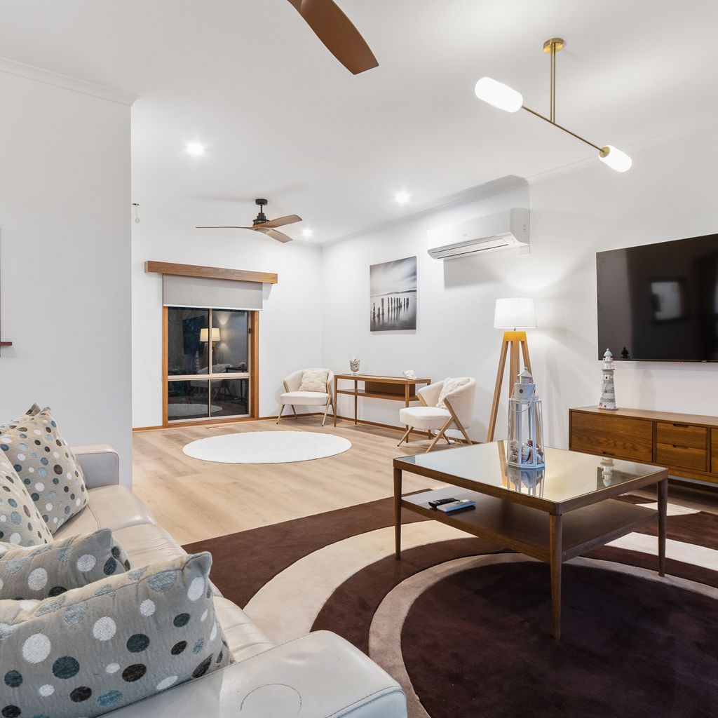 Martin's Bay View Retreat