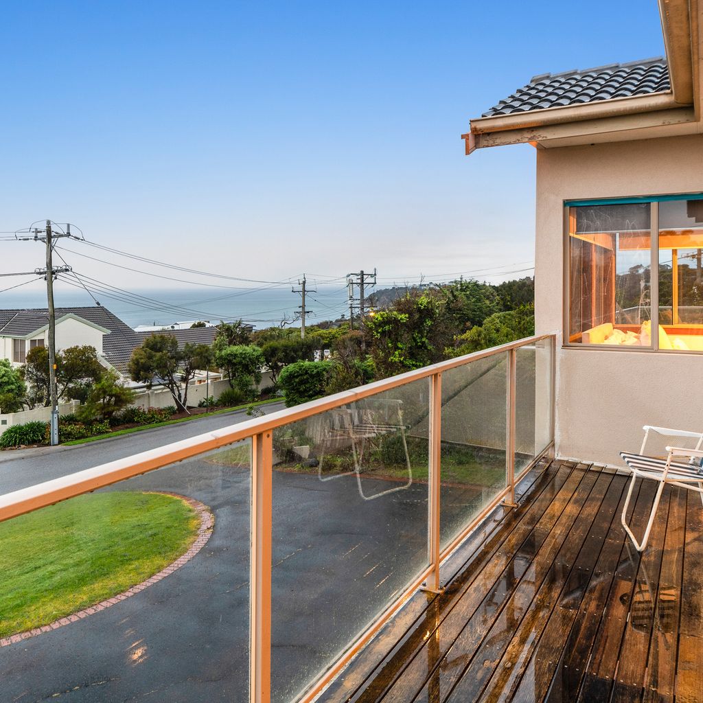 Martin's Bay View Retreat