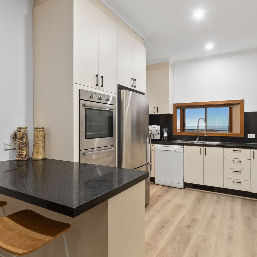 Martin's Bay View Retreat