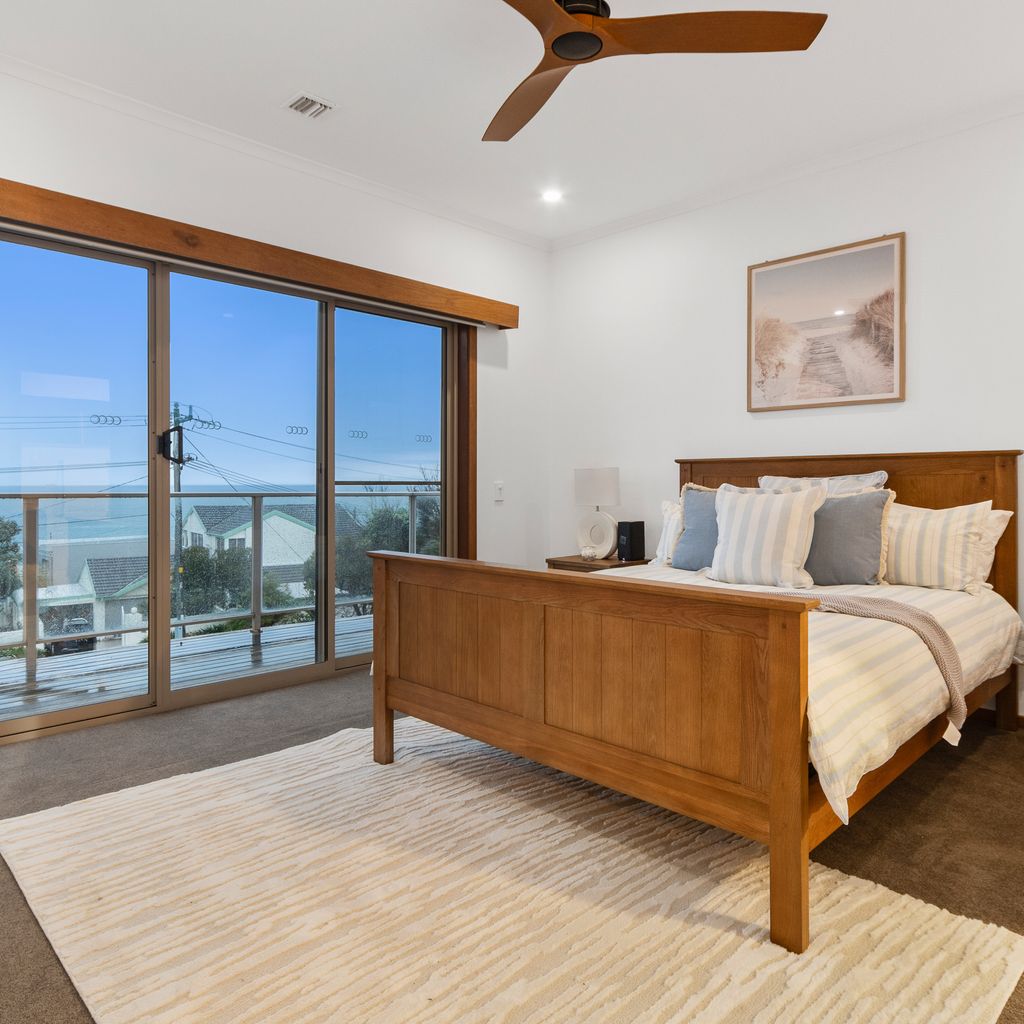 Martin's Bay View Retreat