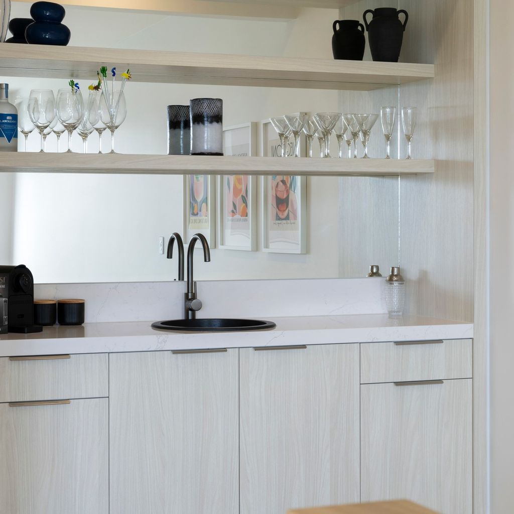 PENINSULA SEA BREEZE