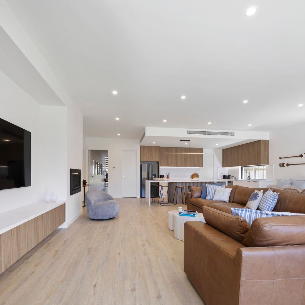 PENINSULA SEA BREEZE