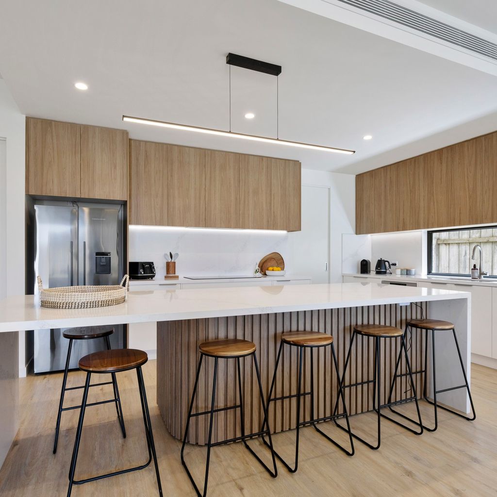 PENINSULA SEA BREEZE