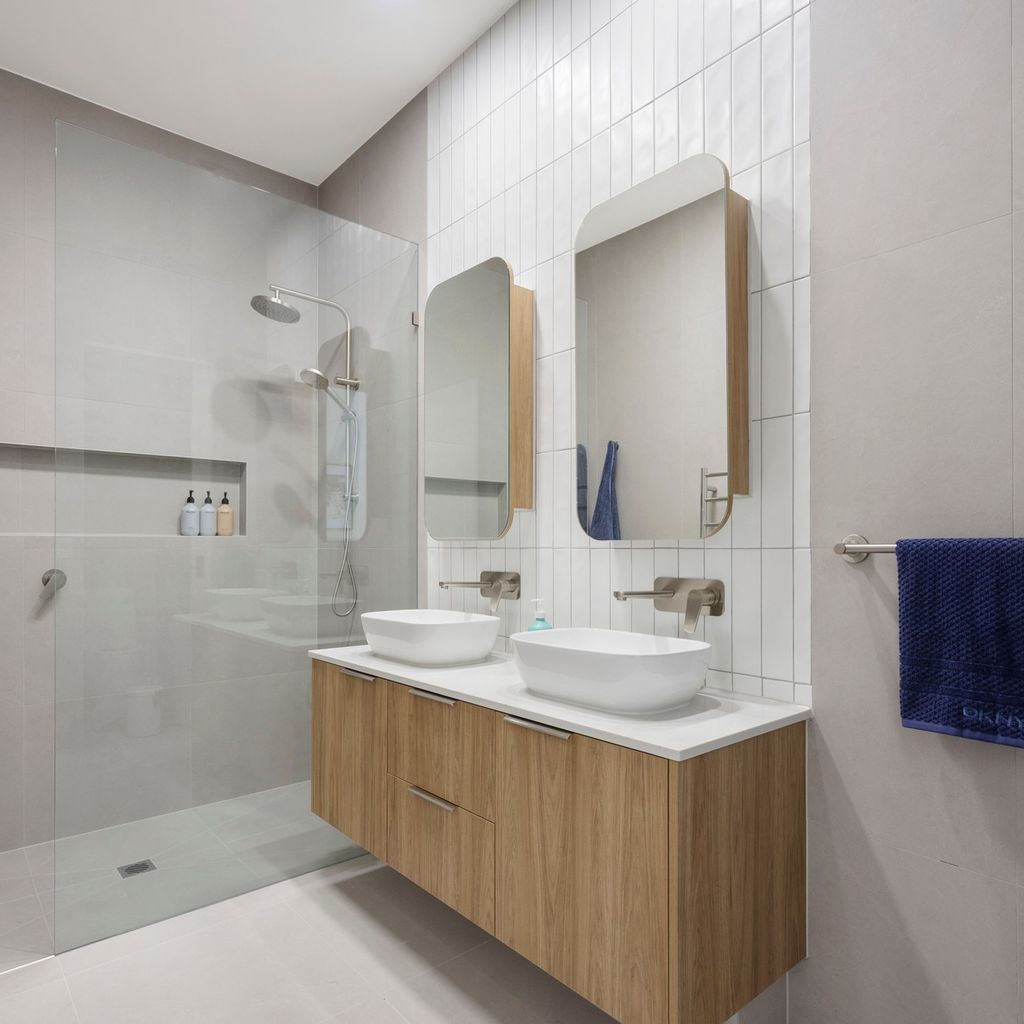 PENINSULA SEA BREEZE