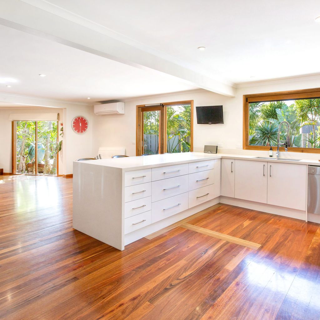 POINT LEO BEACH HOUSE - POINT LEO