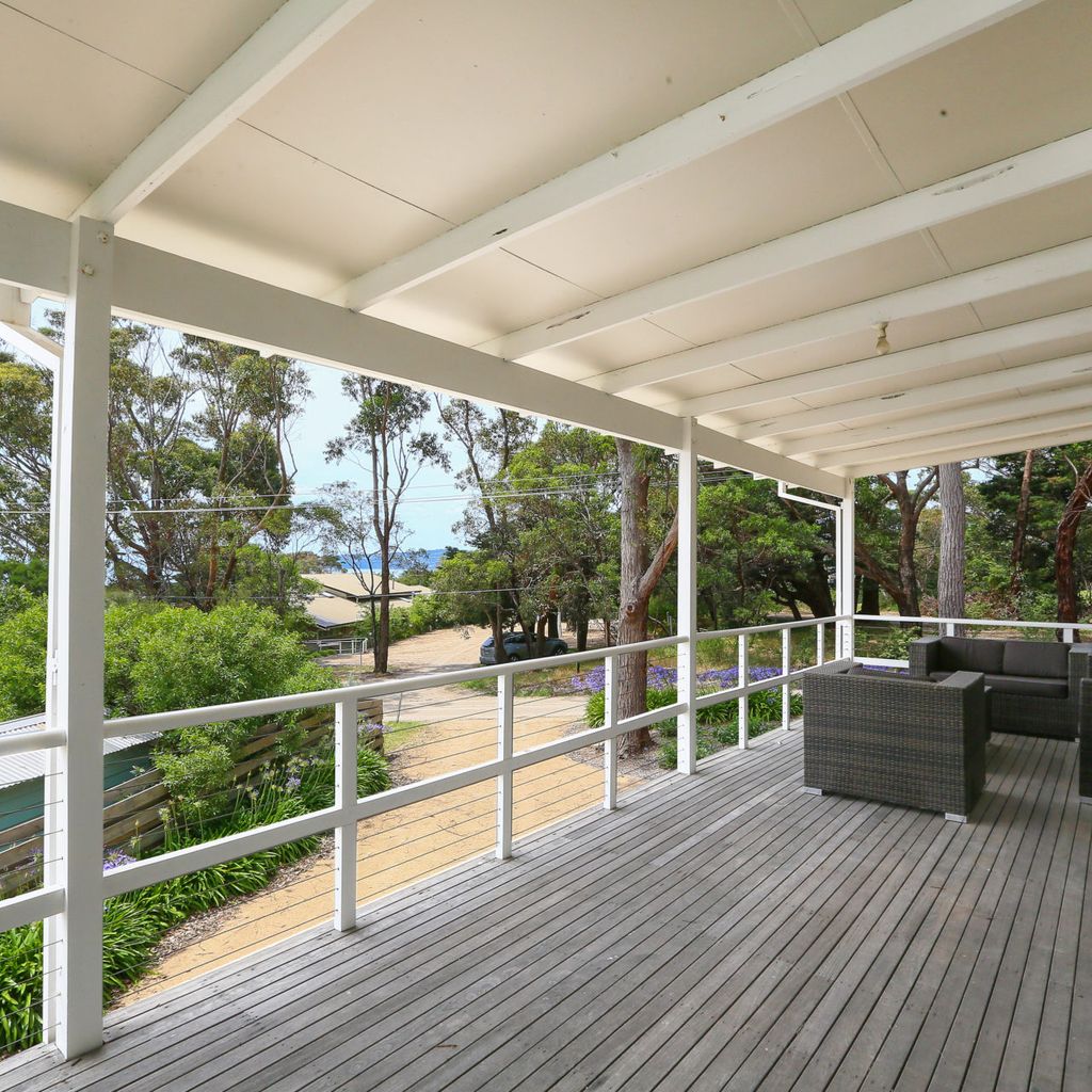 DROMANA BEACH SHACK...