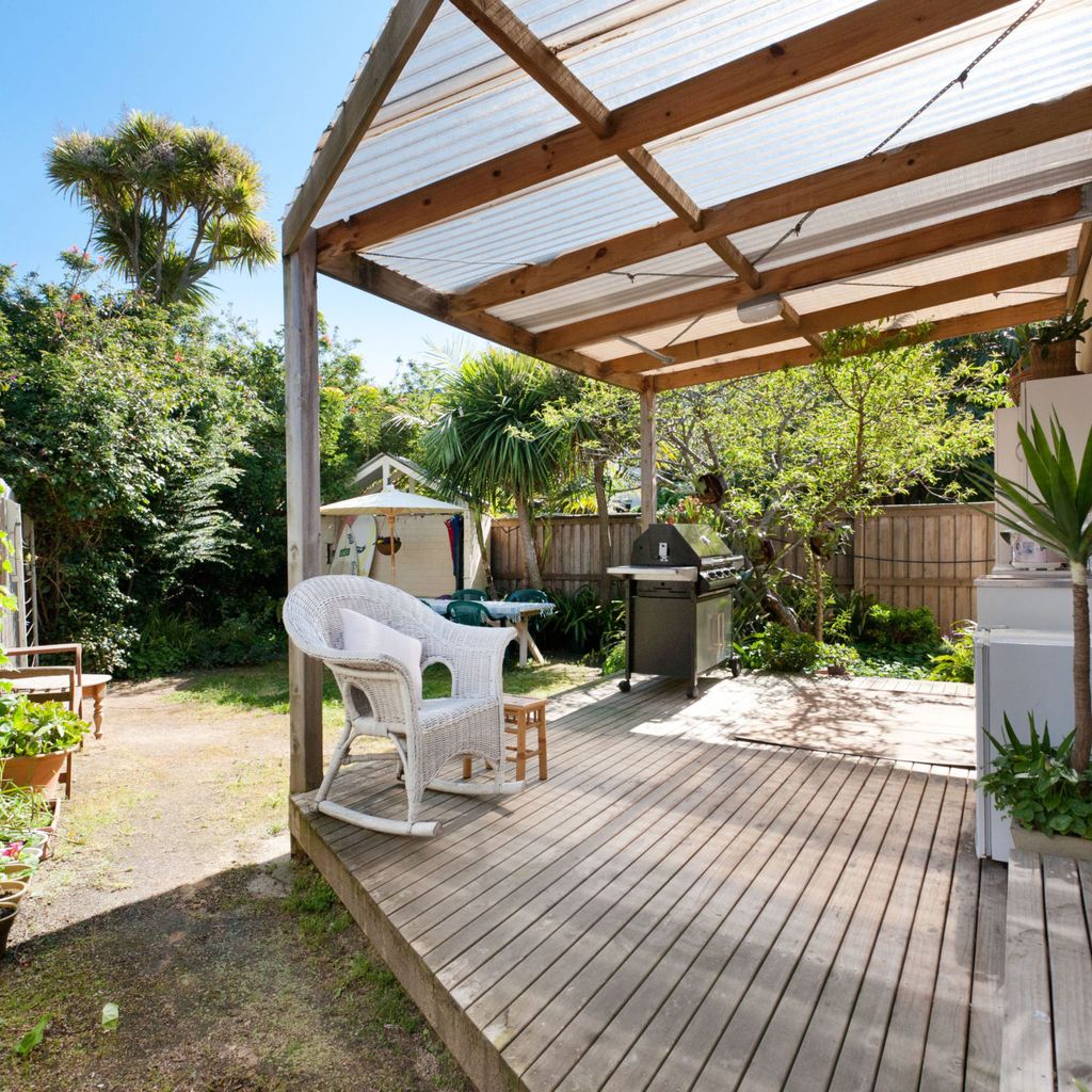 METRES TO THE BEACH - MORNINGTON